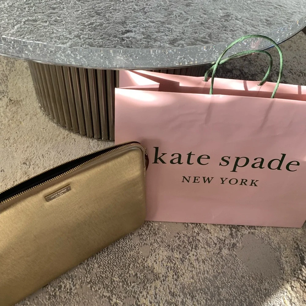 Kate Spade Elegant Gold Tablet Sleeve
